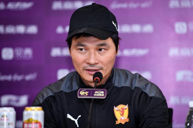 爱游戏平台下载-李毅不满足协杯赛制：对弱队不公平 该单场淘汰